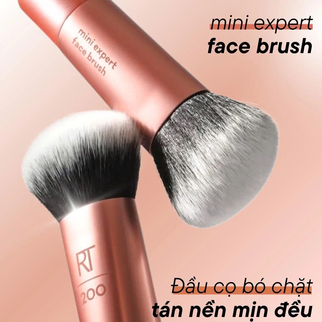  Cọ Tán Nền Mini RT Real Techniques Mini Expert Face Brush 01700